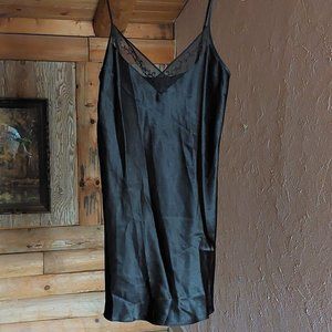 Vintage Jones New York Silky Black Chemise Short Night Gown M Medium EUC